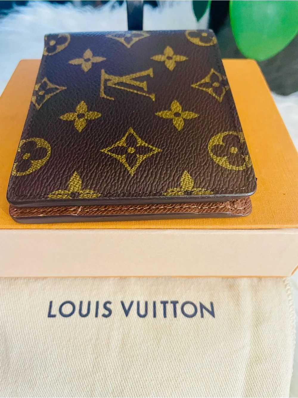 Louis Vuitton Monogram Canvas Wallet unisex